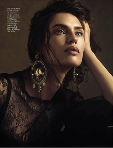 Sgura_Vogue_Spain_October_2012_06.thumb.png.c28bf130772234c3f8216e78f7a7f116.png