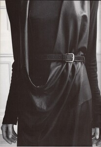 Shape_Meisel_Vogue_Italia_July_1997_07.thumb.jpg.6cf617e7ca83138b0a125fb34149ee12.jpg