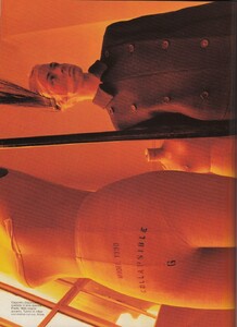 Shape_Meisel_Vogue_Italia_July_1997_15.thumb.jpg.7d9f5d18e8425c63f3383db93dd4291f.jpg