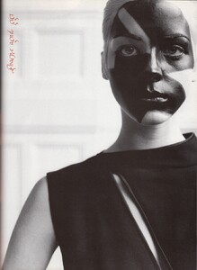 Shape_Meisel_Vogue_Italia_July_1997_16.thumb.jpg.ddfa14e4d2ca7e90f554986eb5c6fab2.jpg
