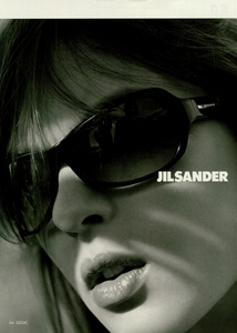 Sims_Jil_Sander_Spring_Summer_2004.thumb.png.0e8a37a833480753042ba5cb43cb3dcf.png