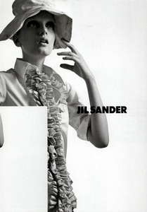 Sims_Jil_Sander_Spring_Summer_2005_02.thumb.png.4841a0ab05b58018cc3b42e6f14100e9.png