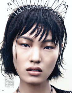 Slijper_Vogue_Japan_November_2013_04.thumb.png.ce68d96c87dd4300c2c0b199595949bb.png