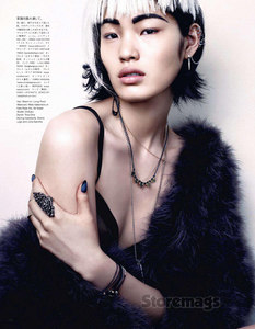 Slijper_Vogue_Japan_November_2013_06.thumb.png.47cc1d594c9fe7ab2f4f9978919c31b4.png