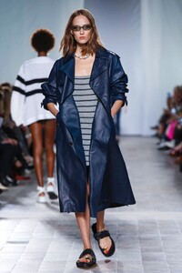 Sonia-Rykiel-RTW-SS18-Paris-8425-1506803857.thumb.jpg.8c61f44d7d18723940e81e29643b60c5.jpg