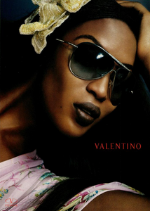 Testino_Valentino_Eyewear_Spring_Summer_2004.thumb.png.addea622cdcc4c23436da186ee4f2368.png
