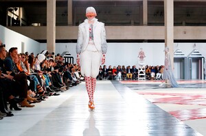Thom-Browne-RTW-SS19-Paris-1279-1538317516.thumb.jpg.c9cb8d0fb0ddf6977ec7ad9a94391fc9.jpg