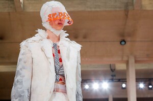 Thom-Browne-RTW-SS19-Paris-1284-1538317525.thumb.jpg.a48b07c314b87ecd1cf097dc57335cd6.jpg