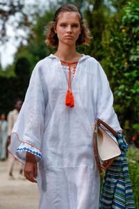 Tory-Burch-RTW-SS19-New-York-6079-1536331977.thumb.jpg.6005b8c38fda8bc0e8b2ff392a181e8e.jpg