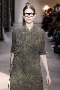 Uma-Wang-RTW-SS18-Paris-4063-1506682827.jpg