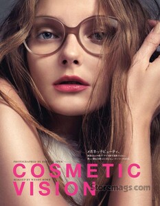 VOGUE-Japan-2012-01-www-storemags-com-170-002.thumb.jpg.9385f9cdbb971f05f3c2d1895374c724.jpg