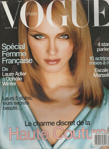 VOGUEPARIS09.thumb.jpg.49924ac404c3e3417421d074b3c03d98.jpg