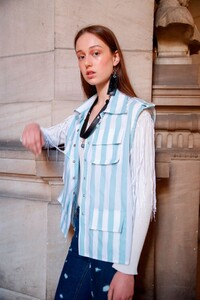 Victoria-Tomas-RTW-SS19-Paris-2275-1537886299.thumb.jpg.b8304fe7a6e6036a6313af6cda056e4b.jpg