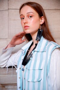 Victoria-Tomas-RTW-SS19-Paris-2277-1537886301.thumb.jpg.90acaf109109e14d839af6b93b68d844.jpg