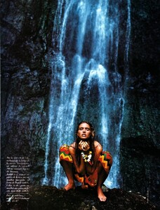 Voyage_Le_Goues_Glamour_France_July_August_1991_13.thumb.jpg.83a21718fd59f5d380d477f1e3b99d60.jpg