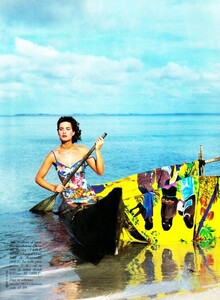 Voyage_Le_Goues_Glamour_France_July_August_1991_18.thumb.jpg.707372d040005dc9f8a856e7b0cdb5f0.jpg