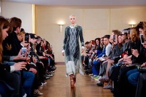 Y-Project-RTW-FW19-Paris-8282-1551367783.thumb.jpg.e50653ef12aa65b60337a22b3f9e0fcc.jpg