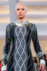 Y-Project-RTW-FW19-Paris-8287-1551367788.thumb.jpg.2574800eda7a1dc10237506770ebc864.jpg