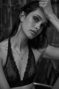ZOE25463-1.jpg