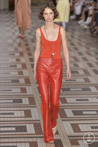 acne-studios-ss19-0003-844dec.thumb.jpg.6d57610075498d5e3ba8357fedbb0a64.jpg