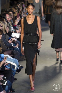 altuzarra-ss18-0037-198442.thumb.jpg.3734ef79cd3b31c19a765afd04798b73.jpg