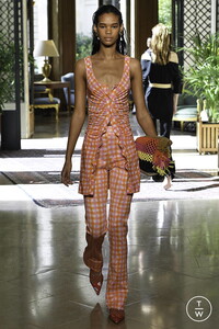 altuzarra-ss19-0016-b12642.thumb.jpg.14a7d3cad665d0524c2dba9c68bada0f.jpg