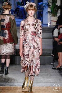 antonio-marras-aw19-0046-b3a226.thumb.jpg.f9459feff86f6cddc446c1afacd35209.jpg