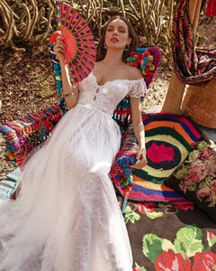 asafdadushbridal_69382247_135461597896545_8258410636764802573_n.jpg