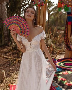 asafdadushbridal_72475869_543501572876426_2056249575879169314_n.jpg