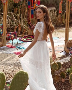 asafdadushbridal_72675128_2517916235161952_8319964770776387121_n.jpg