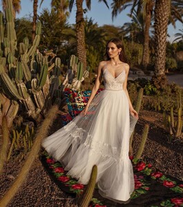 asafdadushbridal_73124920_2741057756120913_1684344828585708724_n.jpg