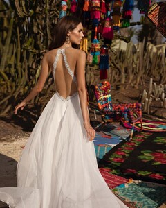 asafdadushbridal_74589317_149171649762615_1881641185306512795_n.jpg