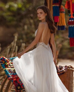 asafdadushbridal_74704996_407880543240897_846340319424525686_n.jpg