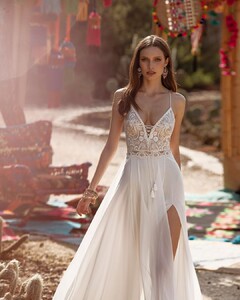 asafdadushbridal_75223591_175689880247900_4758197699273404336_n.jpg