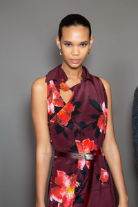 backstage-defile-altuzarra-automne-hiver-2020-2021-paris-coulisses-157.thumb.jpg.7e2d6d34c4bf73fa13cfac9d5b87a05a.jpg