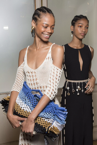 backstage-defile-altuzarra-printemps-ete-2019-paris-coulisses-125.thumb.jpg.07a0b3deeec833cd53c55434b7367605.jpg