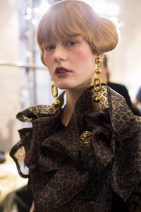 backstage-defile-antonio-marras-automne-hiver-2019-2020-milan-coulisses-10.thumb.jpg.26c44115542036170130f9d5b2eb2aa8.jpg