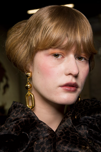 backstage-defile-antonio-marras-automne-hiver-2019-2020-milan-coulisses-174.thumb.jpg.faf019920d107ff302138ad67364638a.jpg