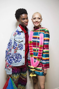 backstage-defile-ashish-automne-hiver-2018-2019-londres-coulisses-33.thumb.jpg.520ec80051840bc5864ebdf6887c9127.jpg