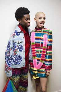 backstage-defile-ashish-automne-hiver-2018-2019-londres-coulisses-34.thumb.jpg.4e3c025a1dba4e604bf678344ac96310.jpg