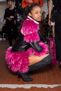 backstage-defile-byblos-automne-hiver-2019-2020-milan-coulisses-143.thumb.jpg.91616338a3652f45a6c827ba991bf8ed.jpg