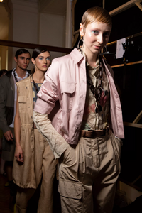 backstage-defile-cividini-printemps-ete-2020-milan-coulisses-111.thumb.jpg.d417dcaafc50a957dd446ee68d2633b8.jpg