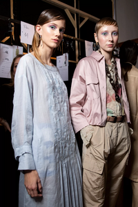 backstage-defile-cividini-printemps-ete-2020-milan-coulisses-62.thumb.jpg.d8678821560c8e6e68c945aa3ccb1e3b.jpg