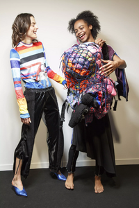 backstage-defile-fyodor-golan-automne-hiver-2018-2019-londres-coulisses-26.thumb.jpg.70eb8470200ff8e528cf40a586d3e05c.jpg