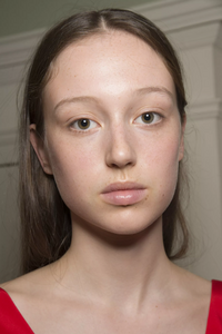 backstage-defile-jasper-conran-printemps-ete-2019-londres-coulisses-1.thumb.jpg.de2f08557cba6e36c63b129209733bce.jpg