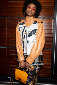 backstage-defile-kenzo-automne-hiver-2019-2020-paris-coulisses-51.thumb.jpg.9b5efb52b81168a413f1fb7c0b8073fa.jpg