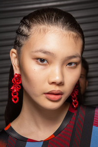 backstage-defile-koche-automne-hiver-2020-2021-paris-coulisses-75.thumb.jpg.68d4b10afc97a41d160da03d4fe33b94.jpg