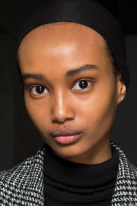 backstage-defile-max-mara-automne-hiver-2019-2020-milan-coulisses-136.thumb.jpg.9d74d3bc1eab9f165bbde4d79defaf67.jpg