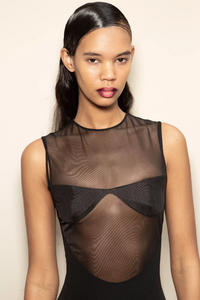 backstage-defile-mugler-automne-hiver-2020-2021-paris-coulisses-72.thumb.jpg.6069fdf2e62bc293d3a08e522d763639.jpg