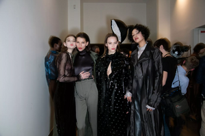 backstage-defile-nina-ricci-automne-hiver-2016-2017-paris-coulisses-111.thumb.jpg.78ebd8126b014f5f350c7b086f47c326.jpg